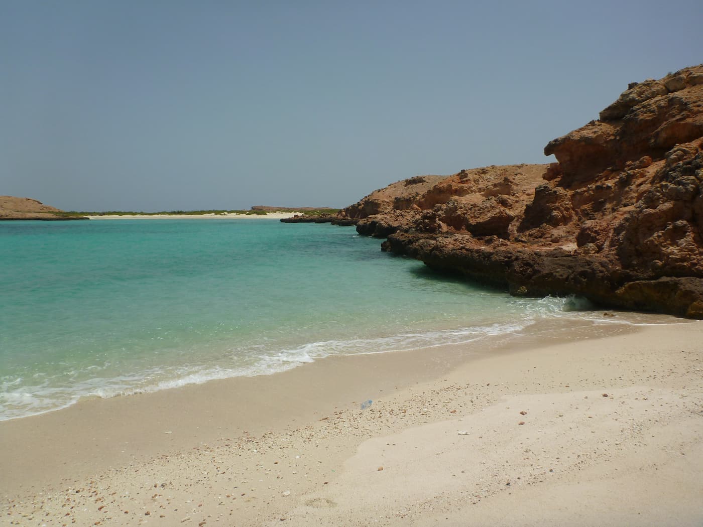 Rocky islands and turquoise water in the Daymaniyat Islands